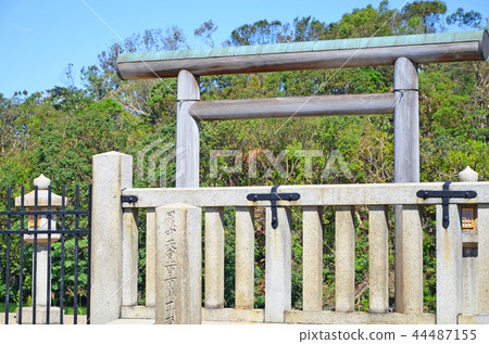 Osaka Hata emperor Tombs (World Cultural Heritage) 44487155