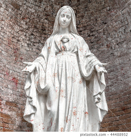 Bloody statue of the Madonna 44488932