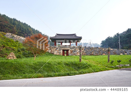 忠清市泰安郡安興成 44489185