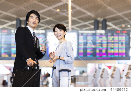 Business airport businessman woman business trip Business airport businessman woman business trip 44489932