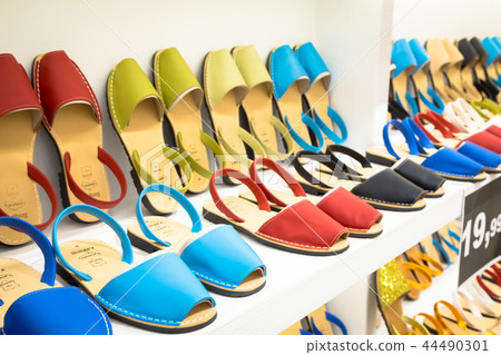 Shopping for Avarca (Menorca sandals) Shopping for Avarca (Menorca sandals) 44490301