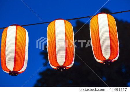 Asian Red Paper Lantern in the night Asian Red Paper Lantern in the night 44491357