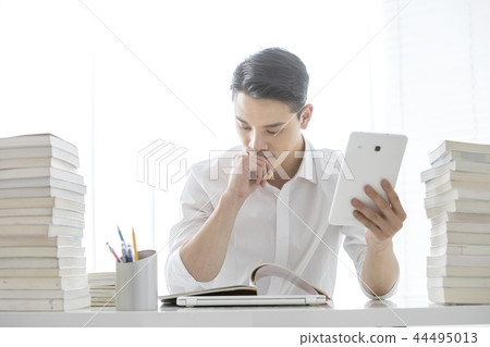 Korean youth 44495013