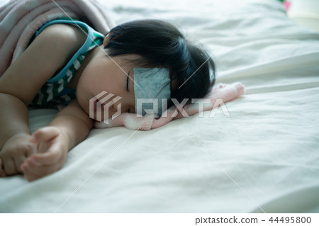 寶寶感冒發燒 44495800