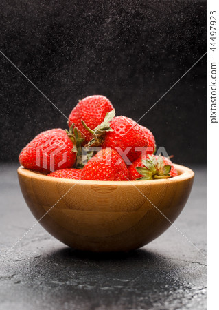 Photo of strawberries in cup 44497923