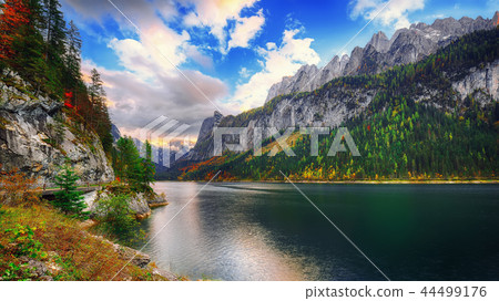 Beautiful view of idyllic colorful autumn Beautiful view of idyllic colorful autumn 44499176