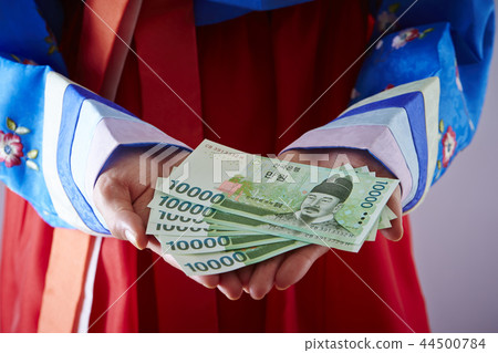 韓國貨幣的Chimacho Gori婦女贏了鈔票 韓國貨幣的Chimacho Gori婦女贏了鈔票 44500784