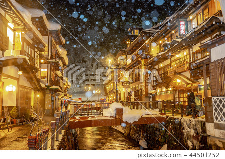 Ginzan溫泉雪場面在冬天 44501252