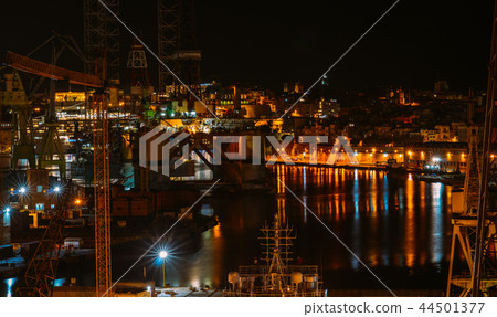 Night view to docks in Senglea 44501377