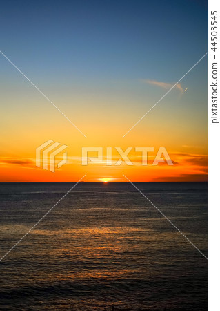美麗的日落天空和海 美麗的日落天空和海 44503545