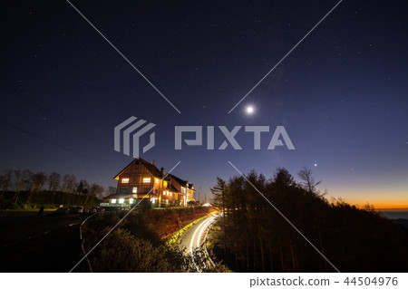 [Shirabiso Plateau, Nagano Prefecture] Highland Shirabiso at dusk 44504976