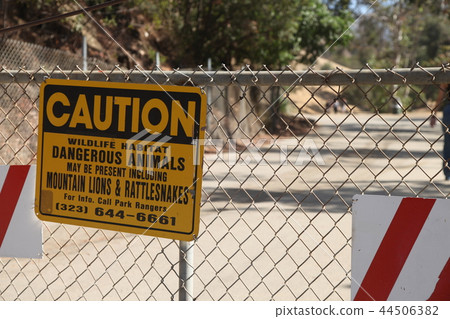 CAUTION Signboard 44506382