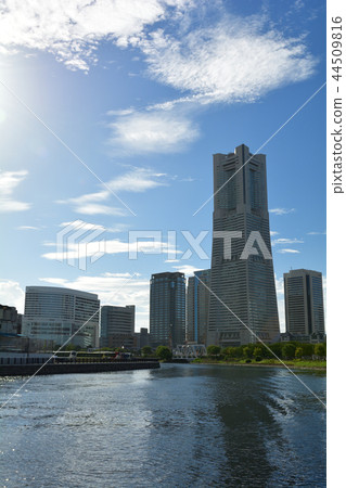 Yokohama Yokohama 44509816