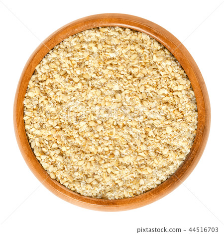 Gomashio, sesame seeds and salt, in wooden bowl 44516703