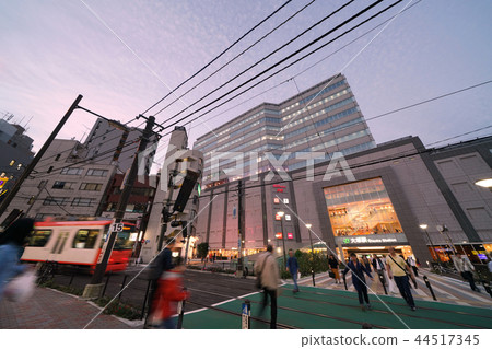 Tokyo cityscape in Japan I want to see Otsuka Station and Toden Tokyo cityscape in Japan I want to see Otsuka Station and Toden 44517345