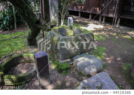 Natsume Sosekiuchi Tsuboi Well of the former residence Natsume Sosekiuchi Tsuboi Well of the former residence 44518166