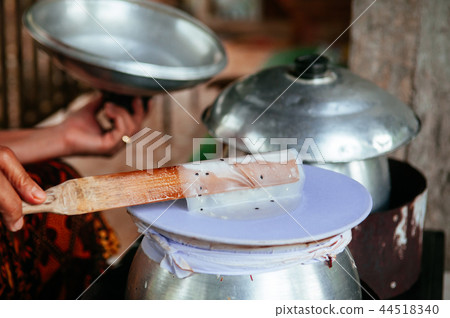 Khao Kriab Yana local snack Ban Nam Chiao, Trat 44518340