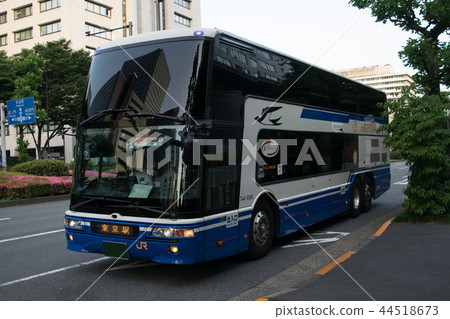 Two-storey night coach of JR Tokai Bus, Mitsubishi Aero King stops at Kusekigaseki 44518673