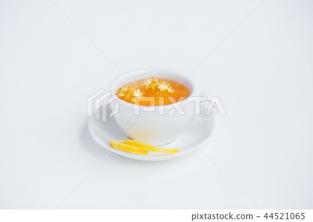 Linden inflorescences, herbal tea, view from high Linden inflorescences, herbal tea, view from high 44521065