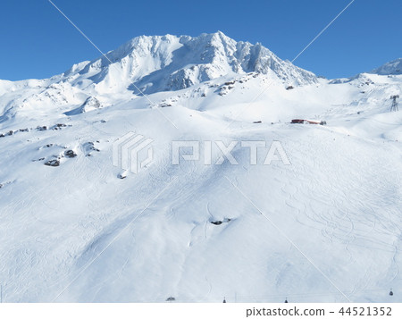 Trois Valley Ski Resort Les 3 Vallees in the French Alps Trois Valley Ski Resort Les 3 Vallees in the French Alps 44521352