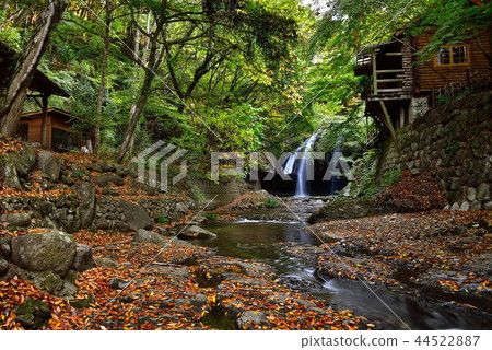 Waterfall of the moon wait 44522887
