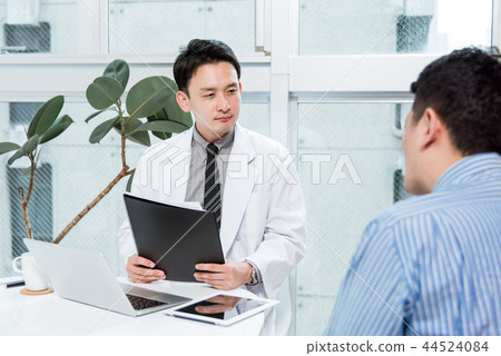 Poor physical condition, doctor, medical examination 44524084