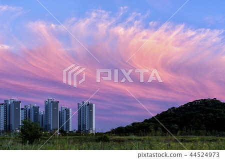 Clouds, new city Clouds, new city 44524973