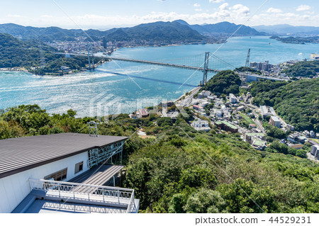 從屋頂的山索道視圖 44529231