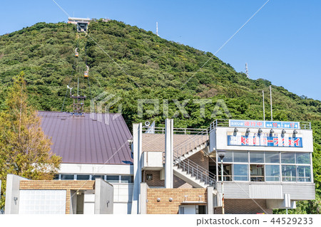 從屋頂的山索道視圖 從屋頂的山索道視圖 44529233