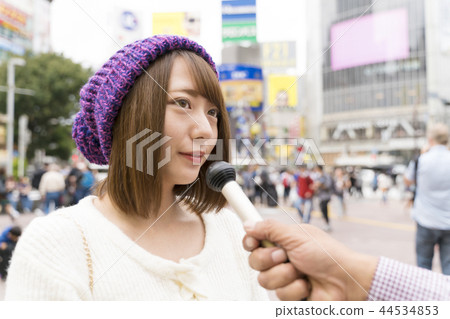 Interviewed Woman, Tokyo, Shibuya Scramble Crossing 44534853