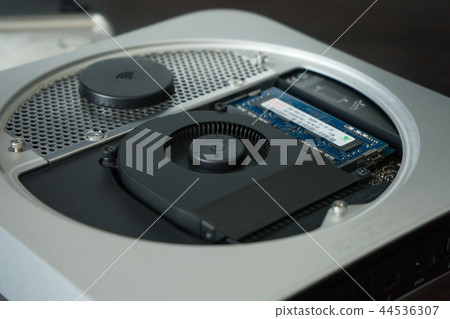 小型台式個人電腦鋁分解 小型台式個人電腦鋁分解 44536307