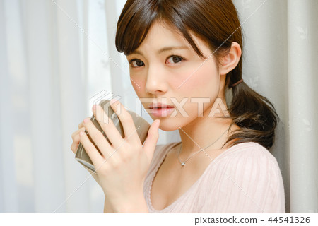 女子 44541326