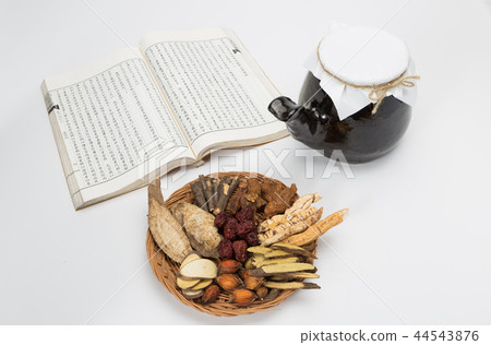 Chinese medicine and traditional medicines and copy space Chinese medicine and traditional medicines and copy space 44543876