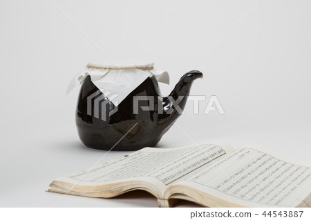 Chinese medicine and copy space Chinese medicine and copy space 44543887