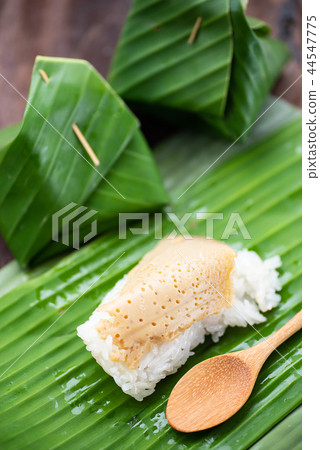 Thai dessert,sweet sticky rice with egg custard Thai dessert,sweet sticky rice with egg custard 44547775