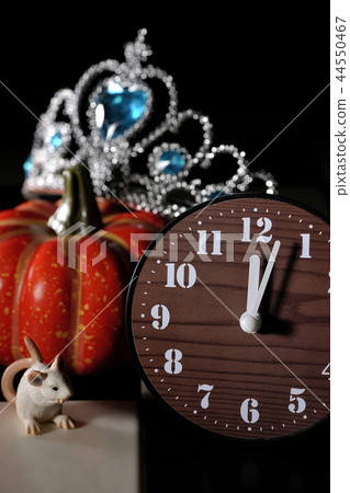 Cinderella Time past curfew Cinderella Time past curfew 44550467