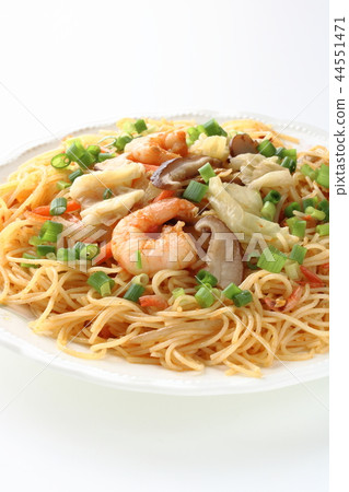 Grilled rice noodle 44551471
