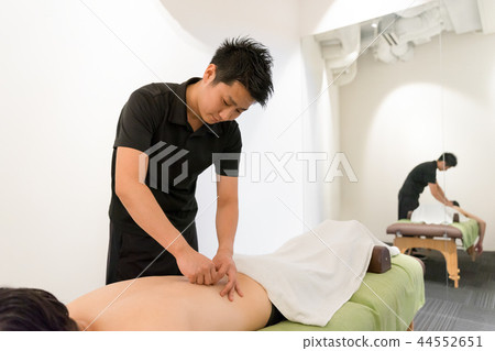 Waist acupuncture (male's back) Waist acupuncture (male's back) 44552651