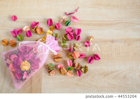 Perfume with dried flowers Perfume with dried flowers 44553204