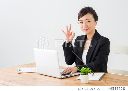  指導女商人 44553228