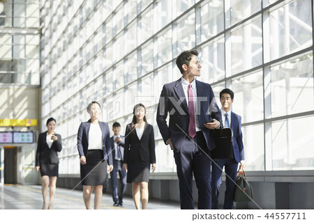 Businessman, Business Woman, Korean Businessman, Business Woman, Korean 44557711