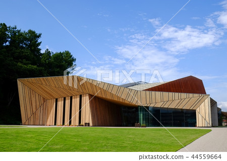 飯山市文化交流中心Nachura（右邊，大廳屋頂） 44559664