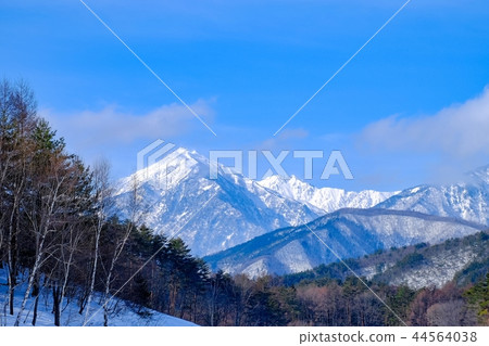 Mount Renka and Subari (Winter) seen from Nakayama Plateau 44564038