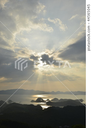 [Sasebo City, Nagasaki Prefecture] Evening view of Kujukushima 44565045