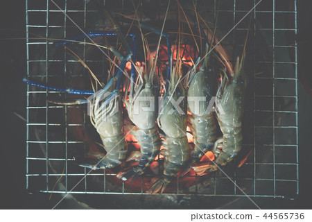 Grilled shrimp (Giant freshwater prawn) at market Grilled shrimp (Giant freshwater prawn) at market 44565736