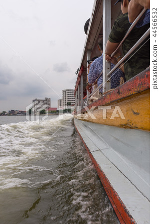 Boat travel on the Chao Phraya river Boat travel on the Chao Phraya river 44566532