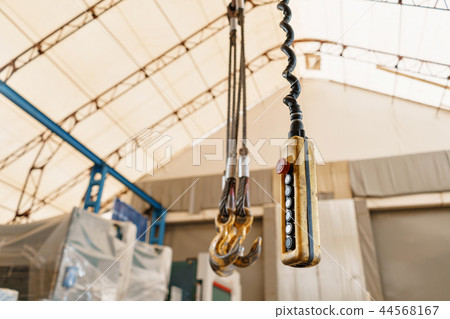 Movement remote control pendant switch for overhead crane in the factory 44568167