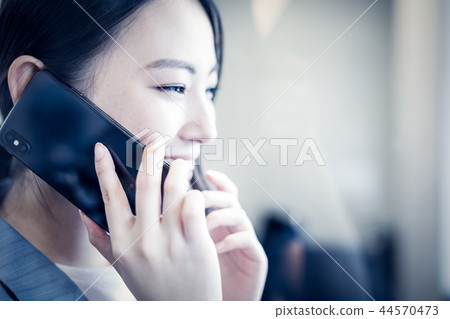 女子 44570473