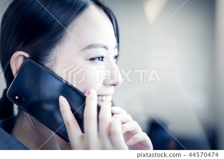 女子 44570474