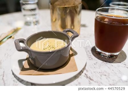 Japanese-style tamamai hot water. Water, water, tea, and utensils. Crawling elegant early afternoon dinner. Japanese-style tamamai hot water. Water, water, tea, and utensils. Crawling elegant early afternoon dinner. 44570529